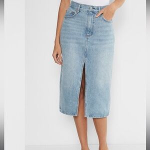 Aritzia 90s Halle Skirt Denim Size 27